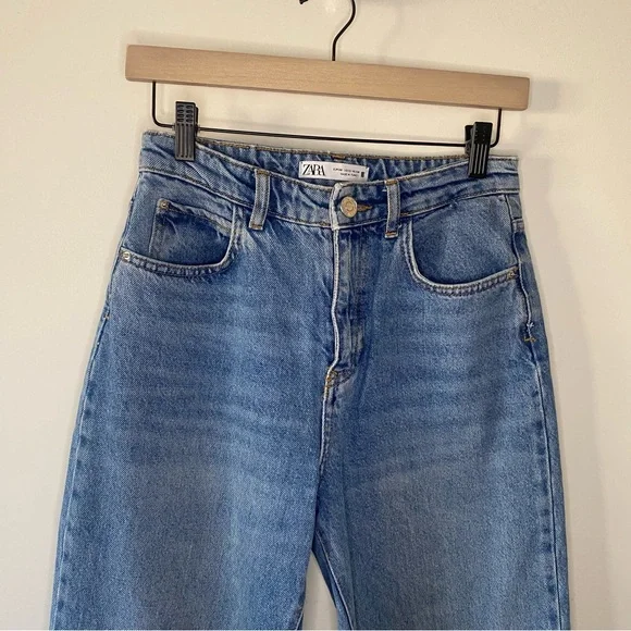 Zara Light Straight Jeans - Picture 2 of 10